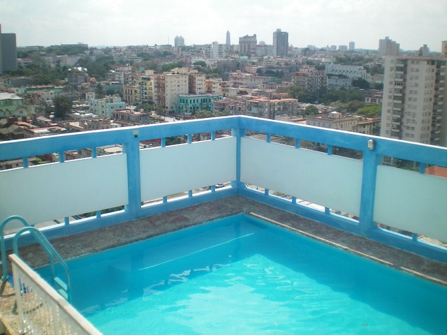 3 - VILLA CON PISCINA AFFITTO VEDADO HAVANA