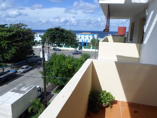 85 - TWO BEDROOM HOUSE FOR RENT HAVANA