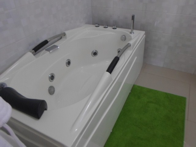 /112 - CASA LUSSO INDIPENDENTE JACUZZI TRE CAMERE DA LETTO AFFITTO HAVANA MIRAMAR