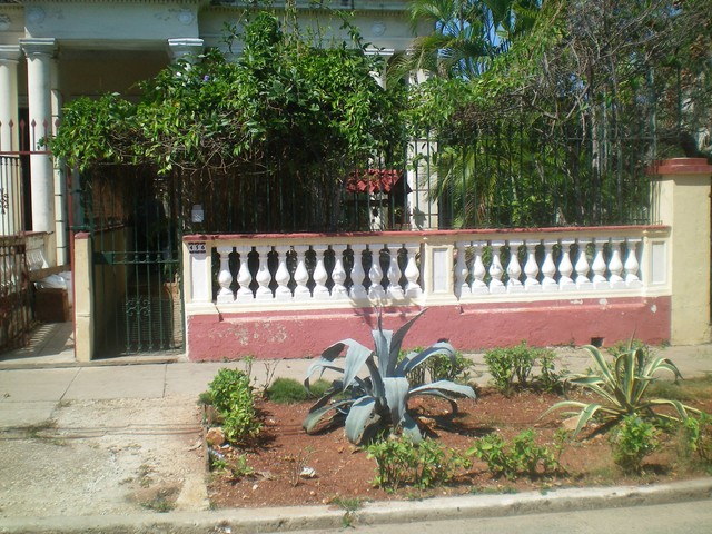 4- PRIVATE ROOM TO RENT IN HAVANA