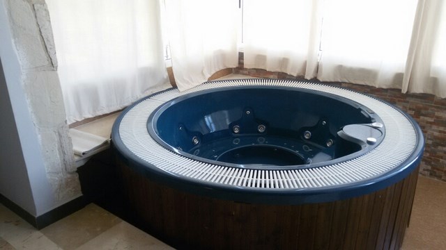 79 - LUXURY HOUSE JACUZZI FOR RENT HAVANA